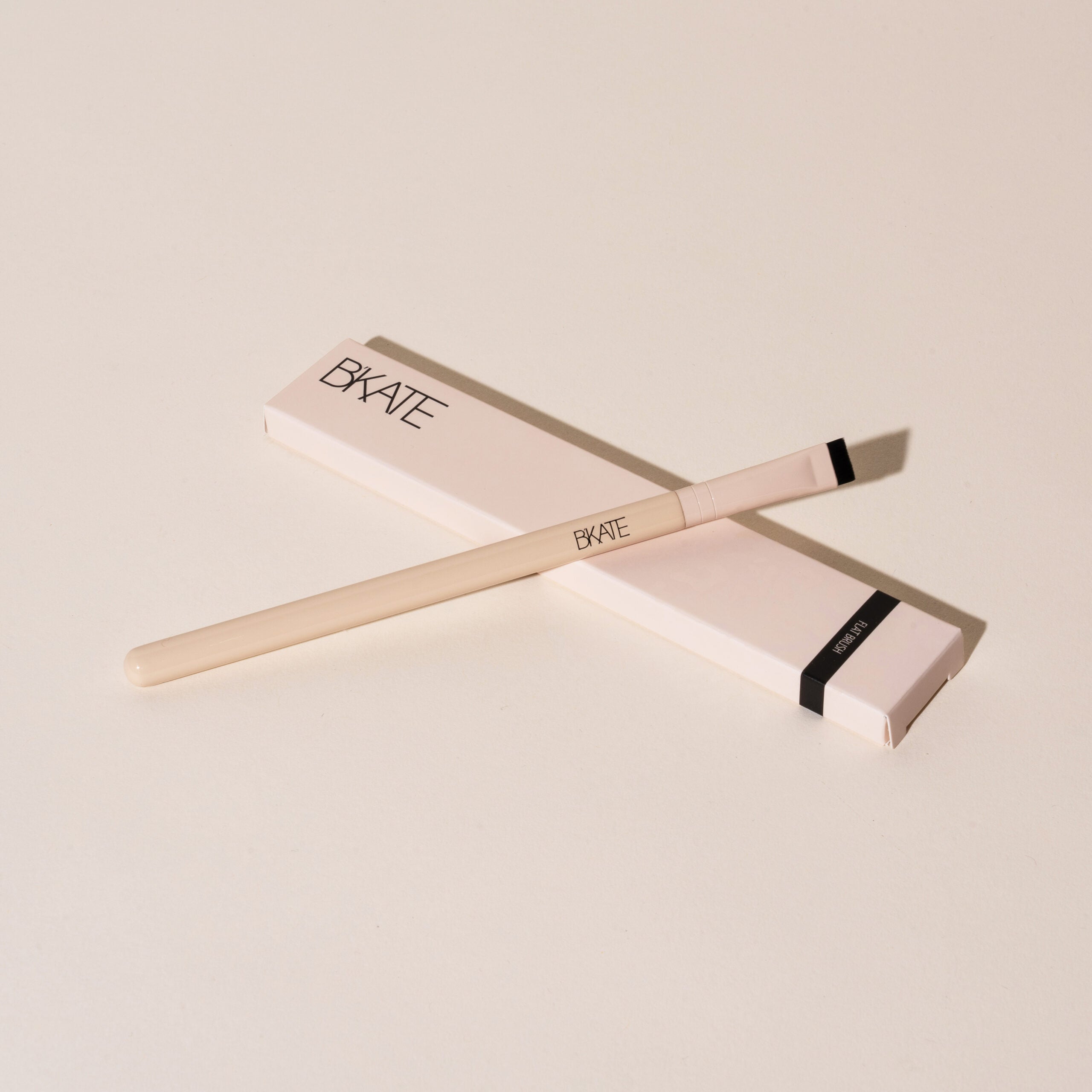 FLAT BRUSH B'KATE
