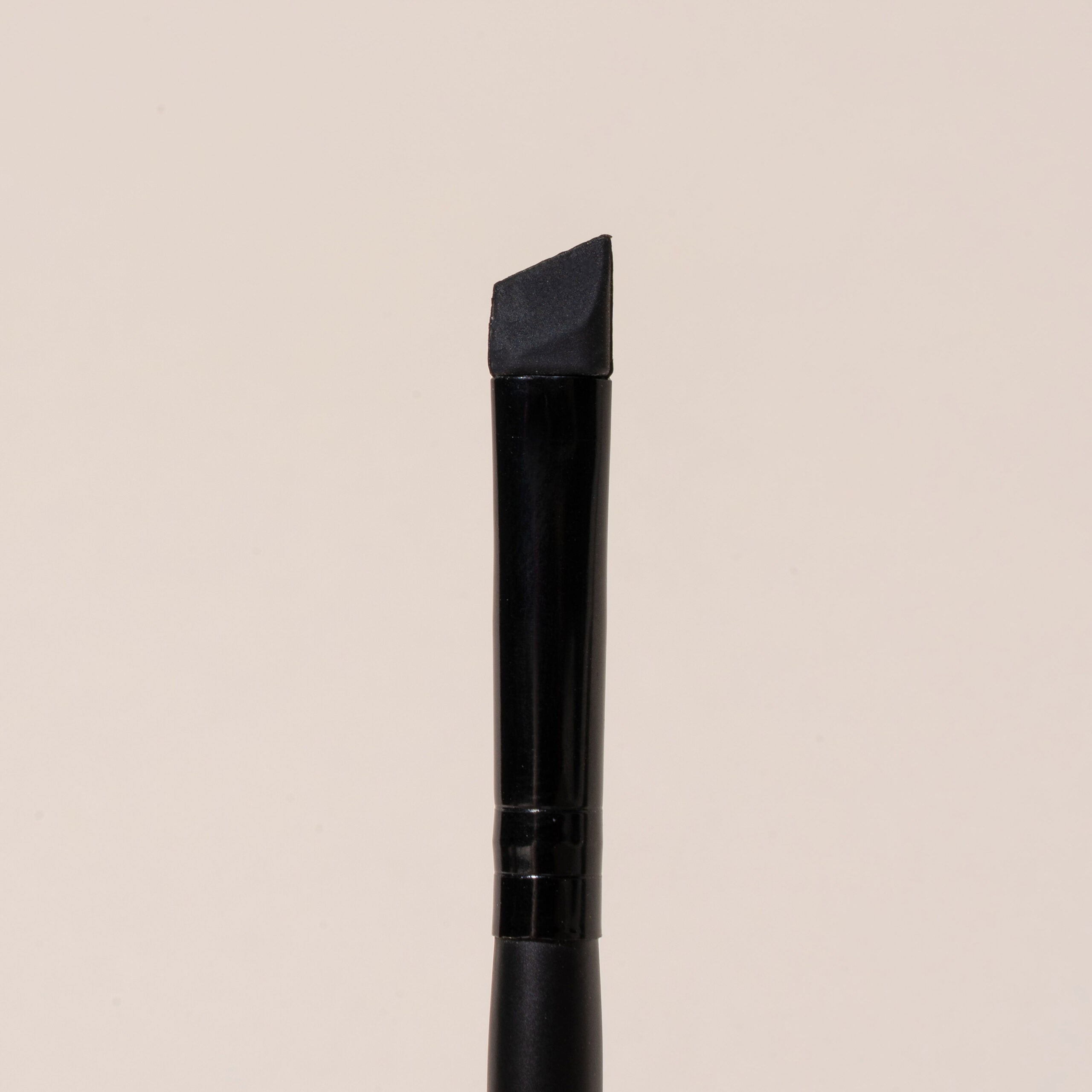 B’KATE SILICONE ANGLED BRUSH