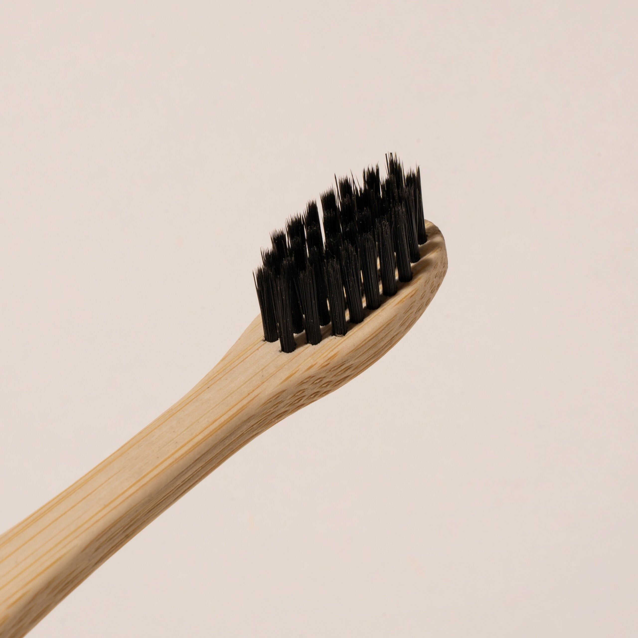 B’KATE PUFF BRUSH